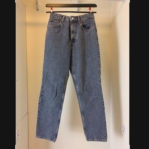 Zara Mom Jeans. Size US 6. Never worn.